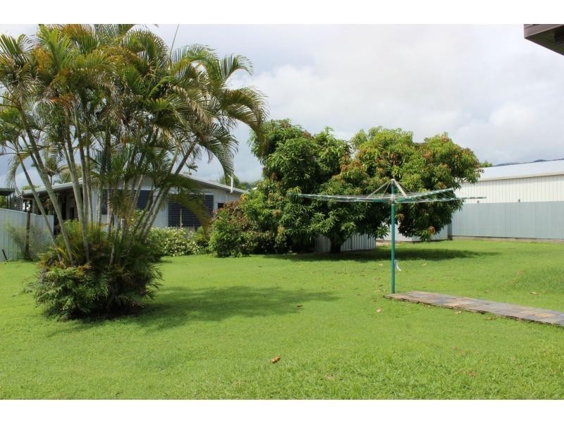 7 Albert Street, Cardwell QLD 4849