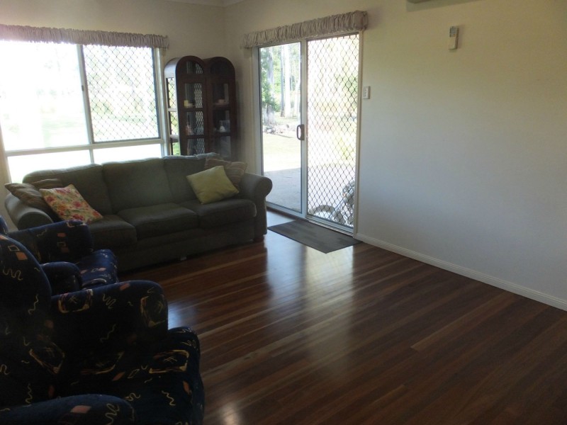55645 Bruce Highway, Cardwell QLD 4849