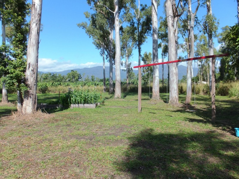 55645 Bruce Highway, Cardwell QLD 4849