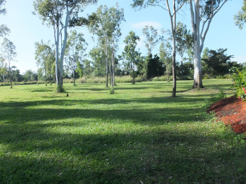 55645 Bruce Highway, Cardwell QLD 4849