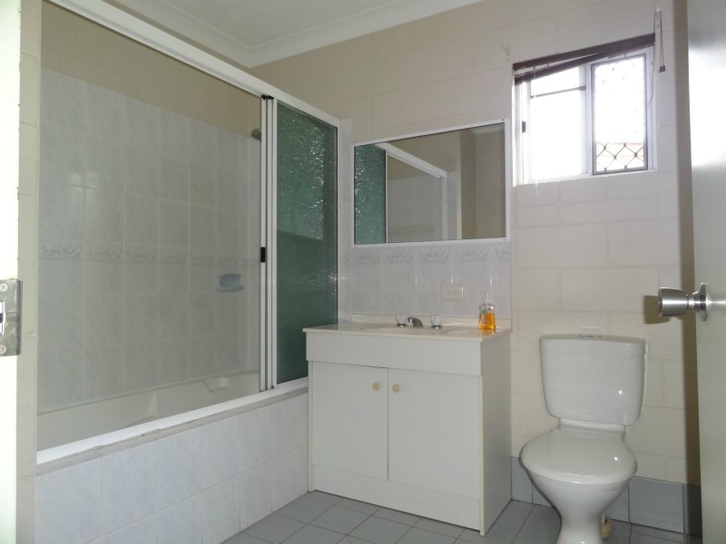 1/231 Victoria Street, Cardwell QLD 4849