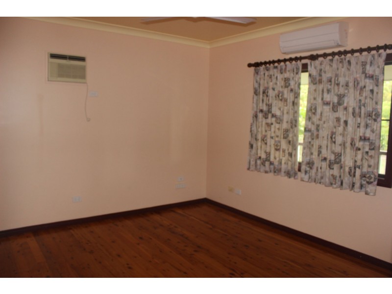 9 Edmondson Close, Cardwell QLD 4849