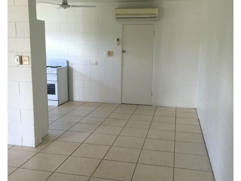 1/25 Victoria Street, Cardwell QLD 4849