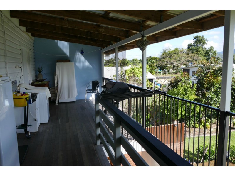 3 Leefe Street, Cardwell QLD 4849