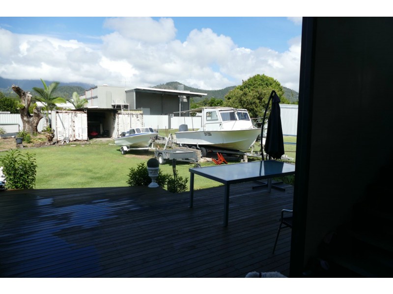 3 Leefe Street, Cardwell QLD 4849