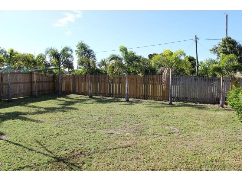 82 Roma Street, Cardwell QLD 4849