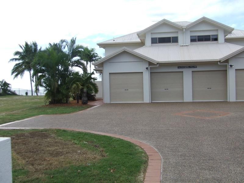 1/27 Keith Williams Drive, Cardwell QLD 4849