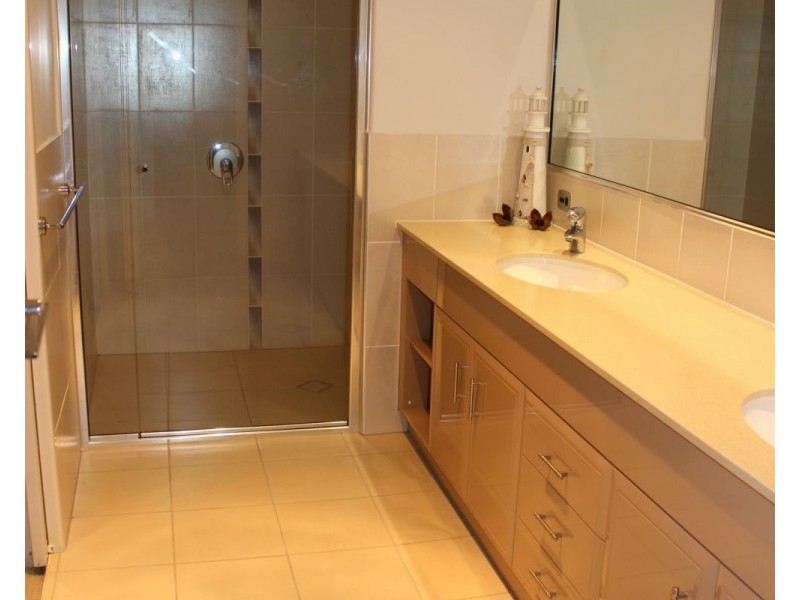 2/3 ALLAMANDA Lane, Cardwell QLD 4849