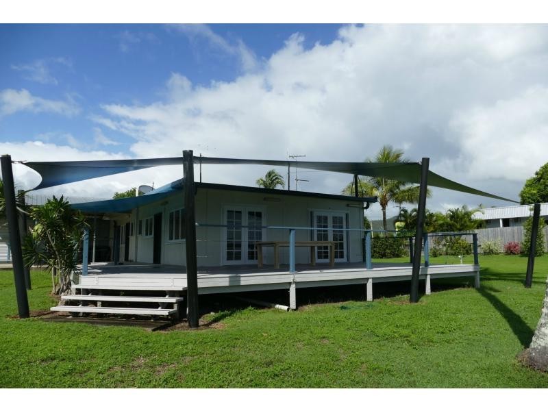 154-156 Victoria Street, Cardwell QLD 4849