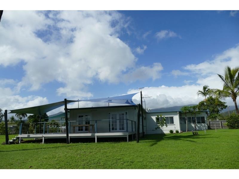 154-156 Victoria Street, Cardwell QLD 4849