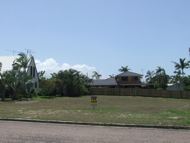 2 Albert Street, Cardwell QLD 4849