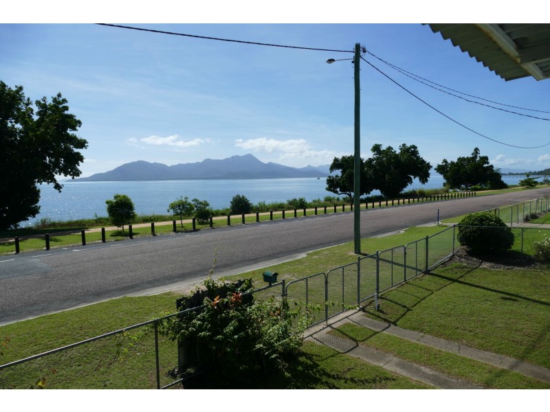 27 Marine Parade, Cardwell QLD 4849