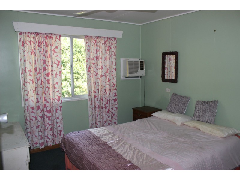 11 Toohey Street, Cardwell QLD 4849