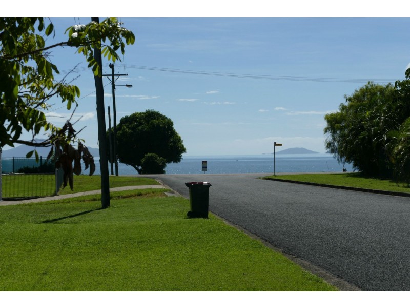 24 Jamieson Street, Cardwell QLD 4849