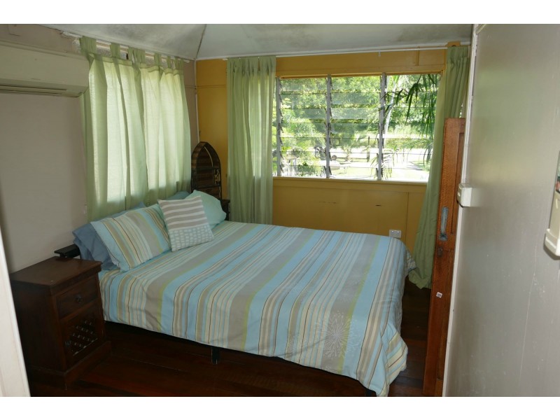 124 Roma Street, Cardwell QLD 4849