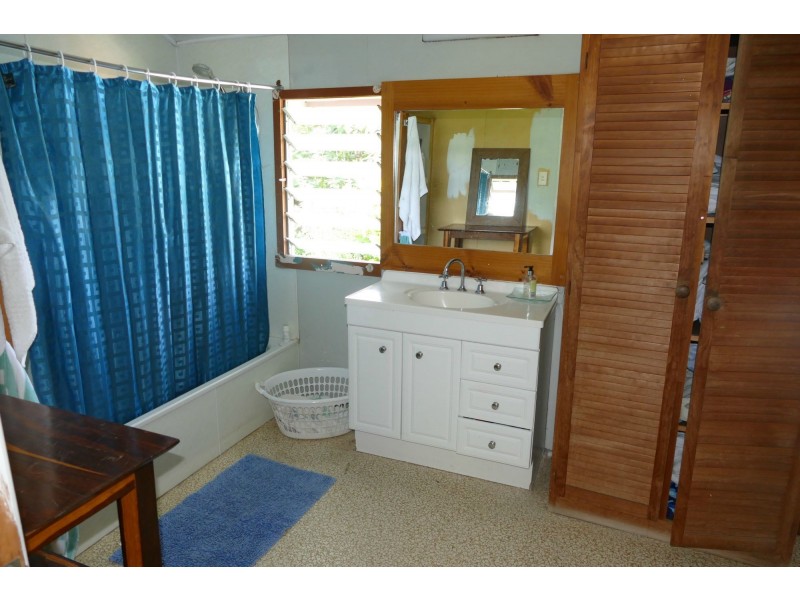 124 Roma Street, Cardwell QLD 4849