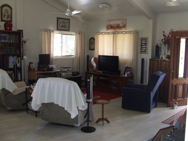 7 Feist Close, Cardwell QLD 4849