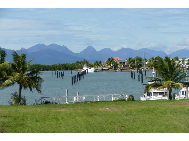 1/10-14 Poinciana Boulevard, Cardwell QLD 4849