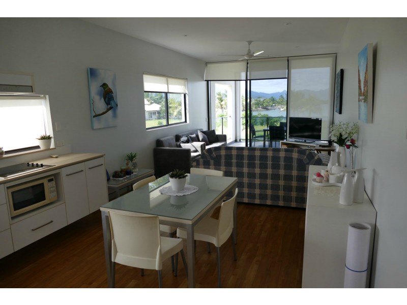 1/10-14 Poinciana Boulevard, Cardwell QLD 4849