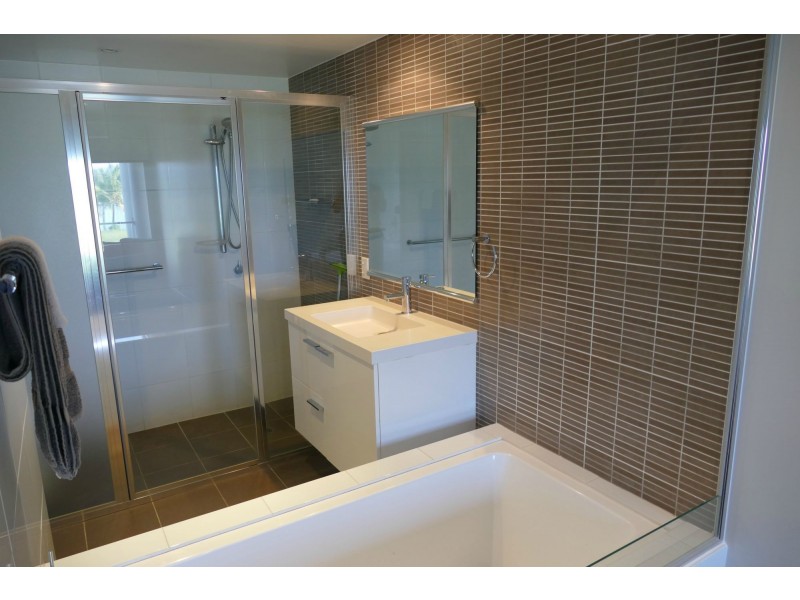 1/10-14 Poinciana Boulevard, Cardwell QLD 4849