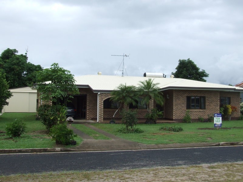 6 Leefe Street, Cardwell QLD 4849