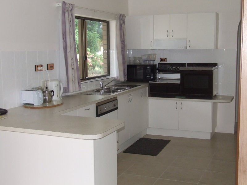 6 Leefe Street, Cardwell QLD 4849