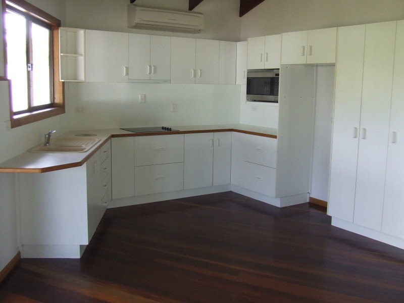 2 Edmondson Close, Cardwell QLD 4849