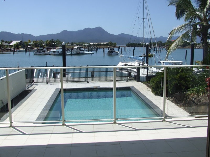 1/21 Poinciana Boulevard, Cardwell QLD 4849