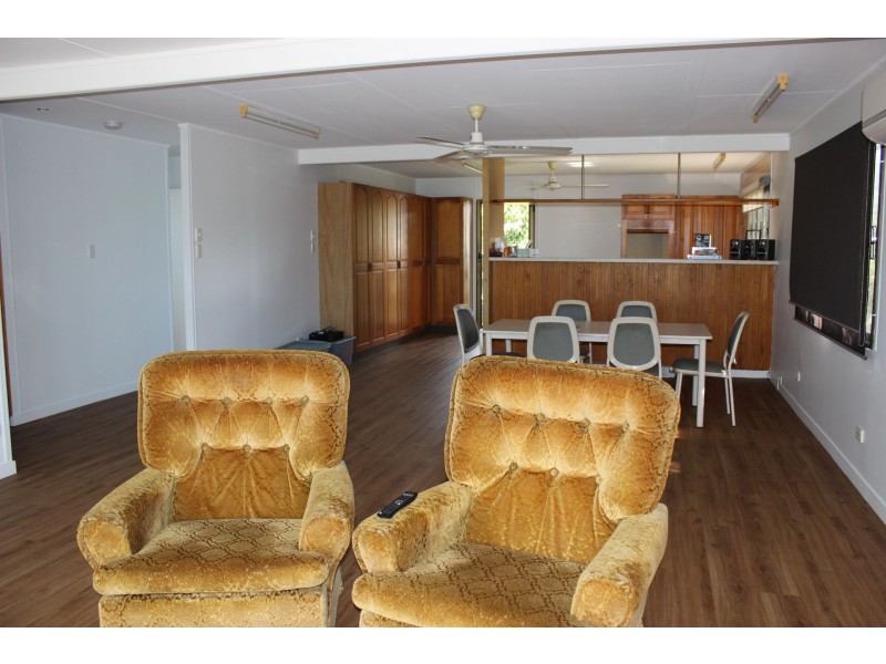 15 Leefe Street, Cardwell QLD 4849