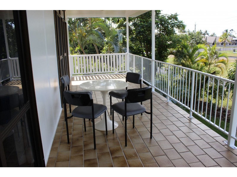 15 Leefe Street, Cardwell QLD 4849
