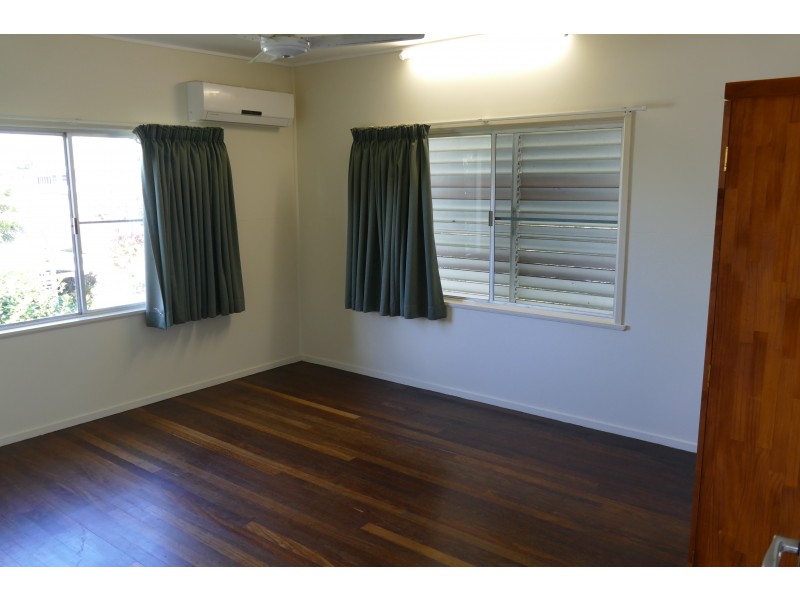 30 Jamieson St, Cardwell QLD 4849