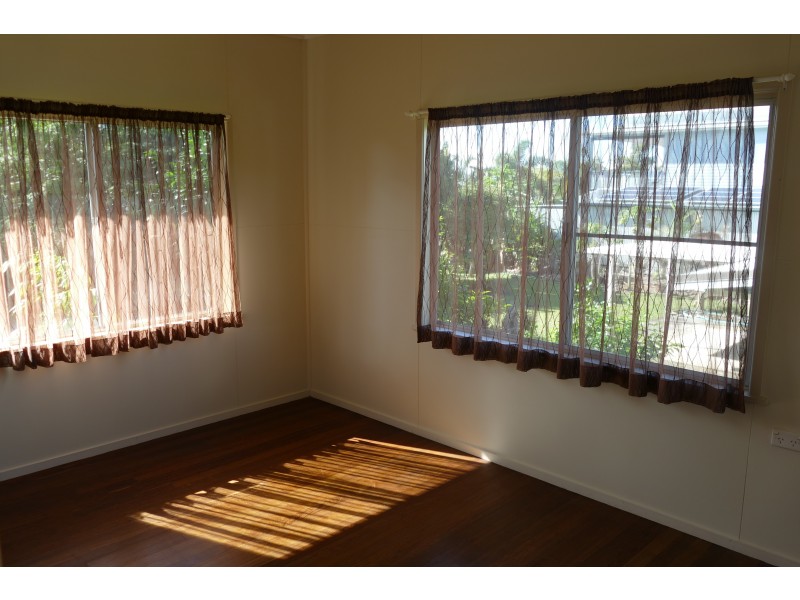30 Jamieson St, Cardwell QLD 4849