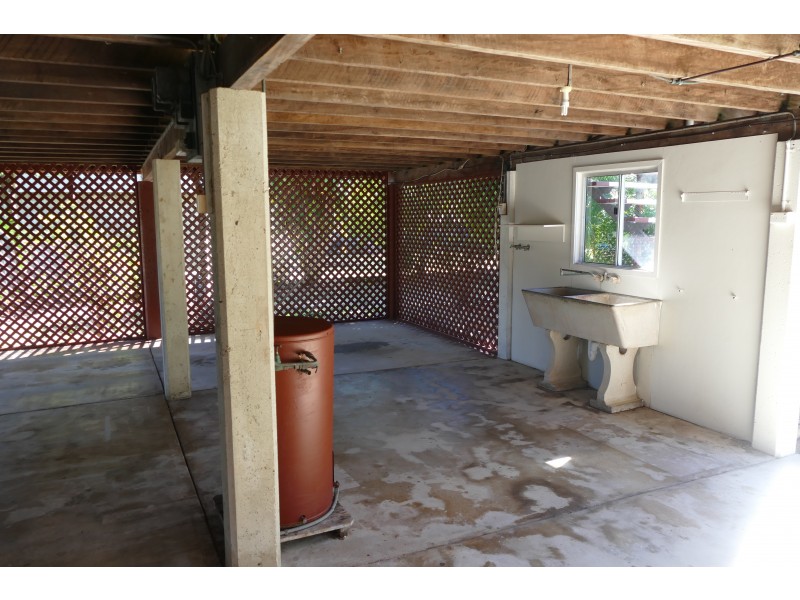 30 Jamieson St, Cardwell QLD 4849