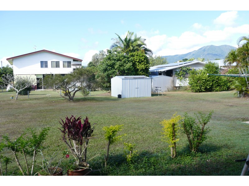 5 Albert St, Cardwell QLD 4849
