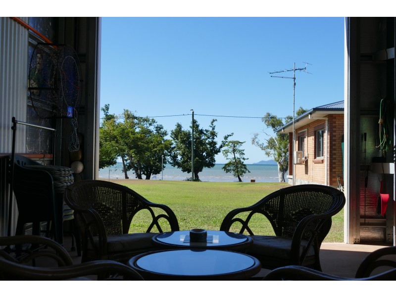 19 Victoria St, Cardwell QLD 4849