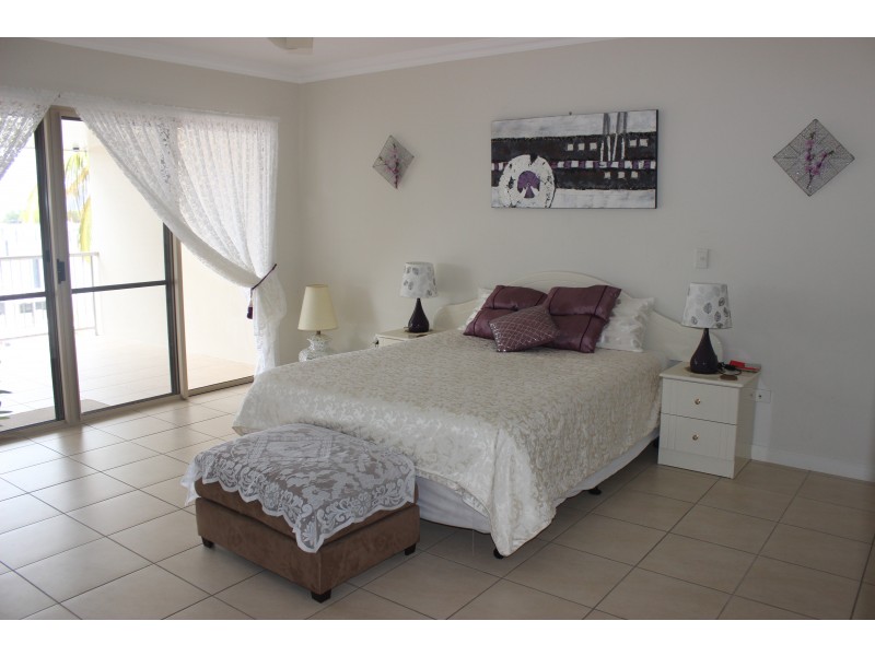 2/23 Poinciana Bvd, Cardwell QLD 4849