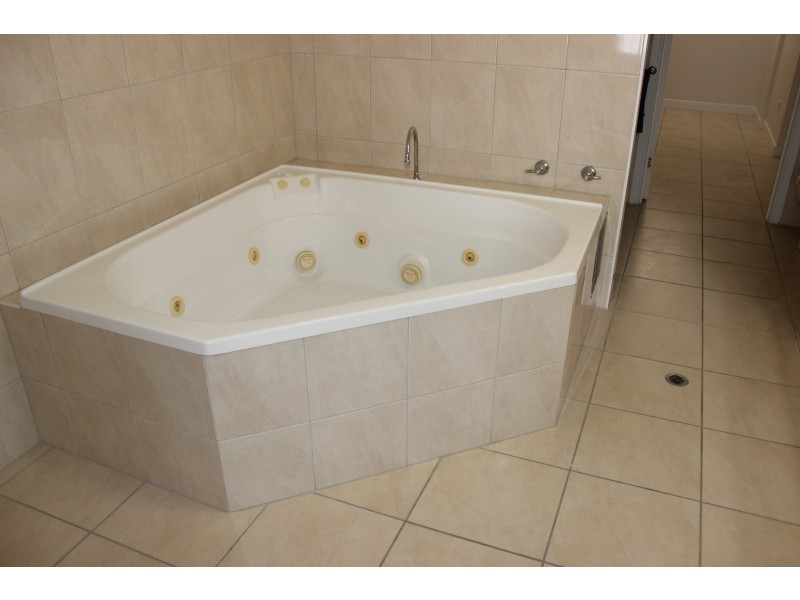 2/23 Poinciana Bvd, Cardwell QLD 4849