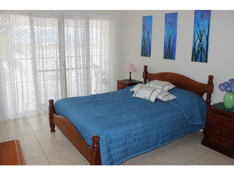 2/23 Poinciana Bvd, Cardwell QLD 4849