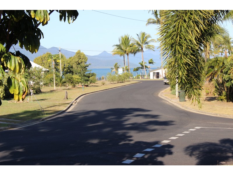 7 Jamieson Street, Cardwell QLD 4849