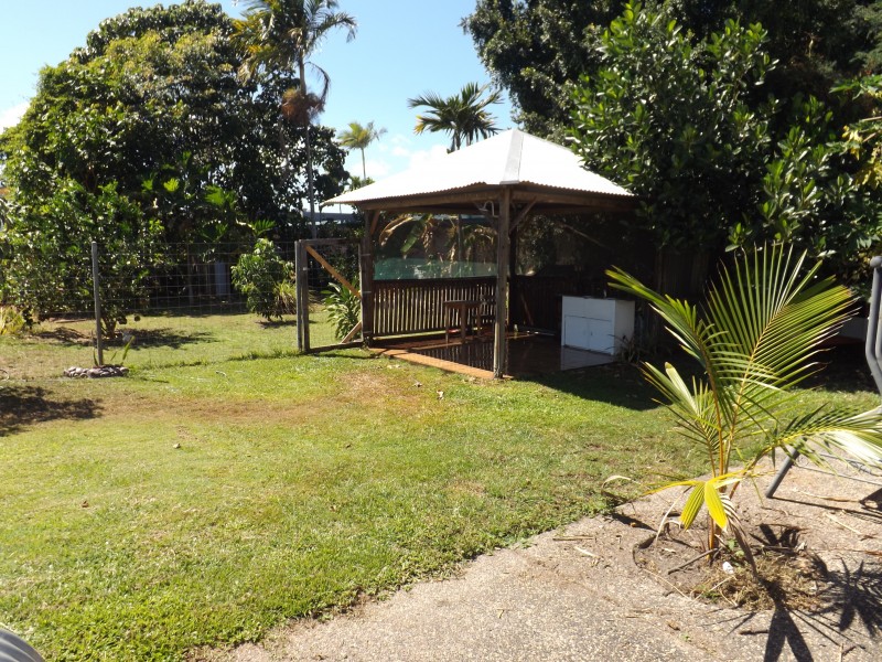 54 Bowen Street, Cardwell QLD 4849