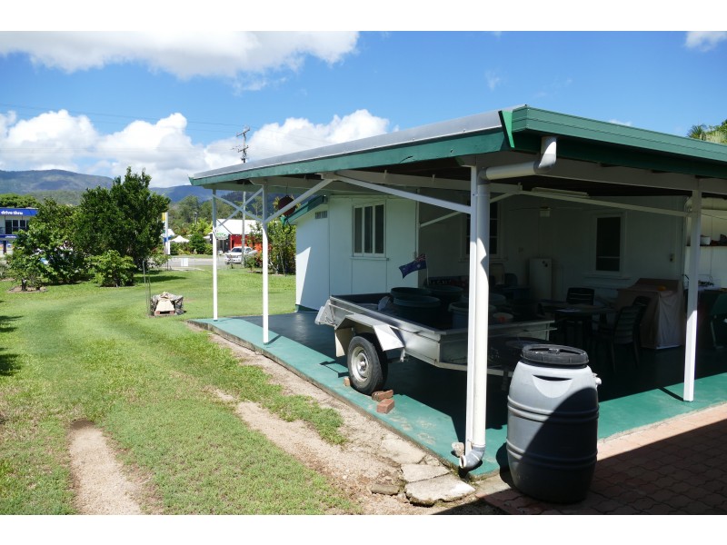 202 Victoria Street, Cardwell QLD 4849