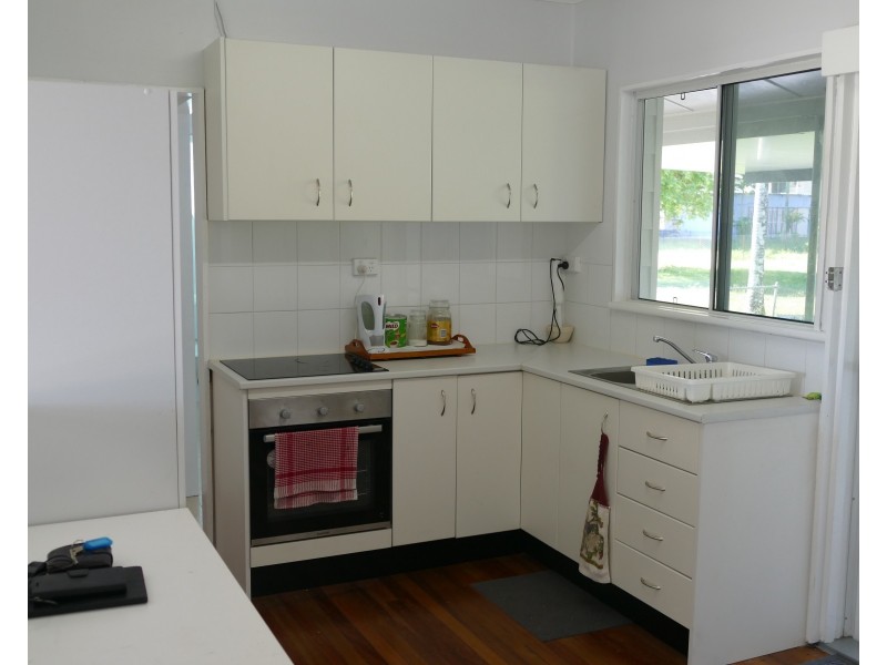 153 Victoria Street, Cardwell QLD 4849