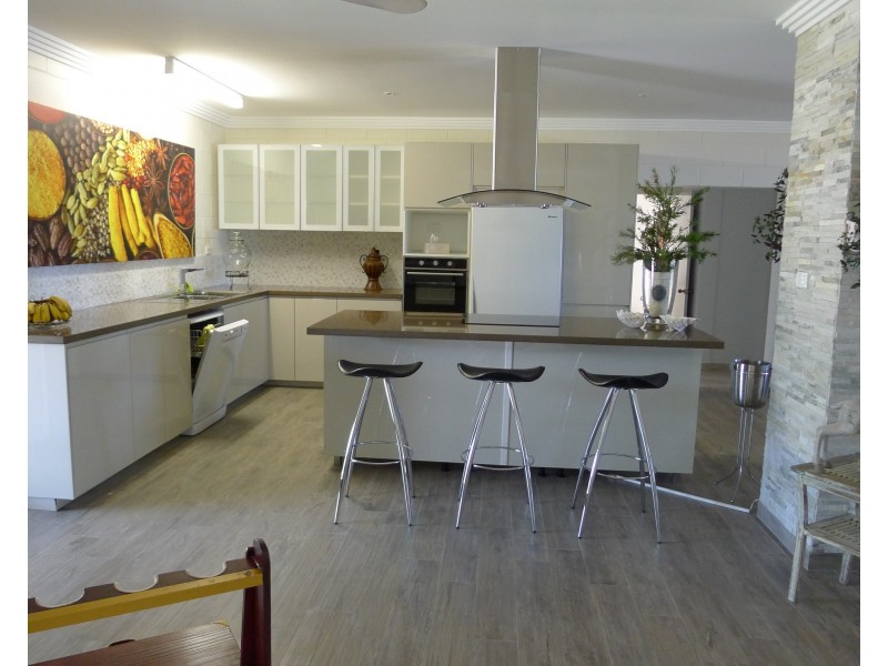 2/103-107 Victoria Street, Cardwell QLD 4849
