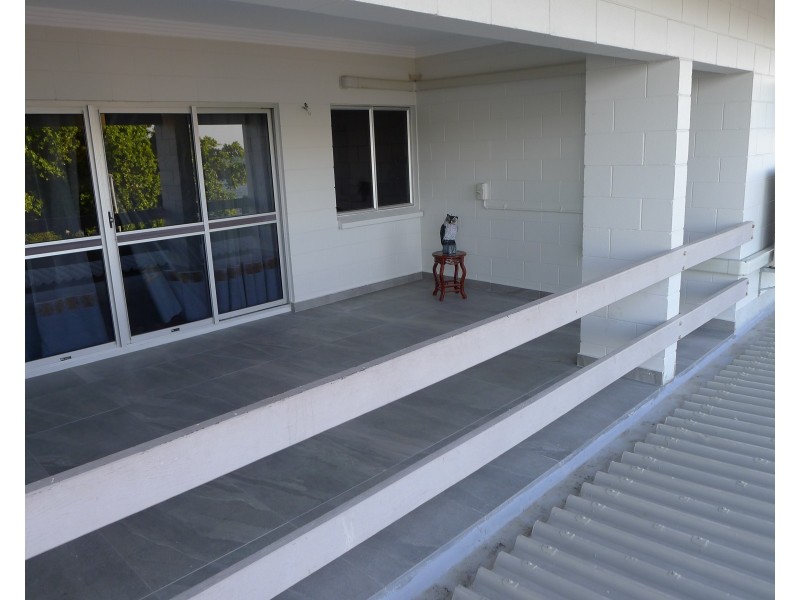 2/103-107 Victoria Street, Cardwell QLD 4849