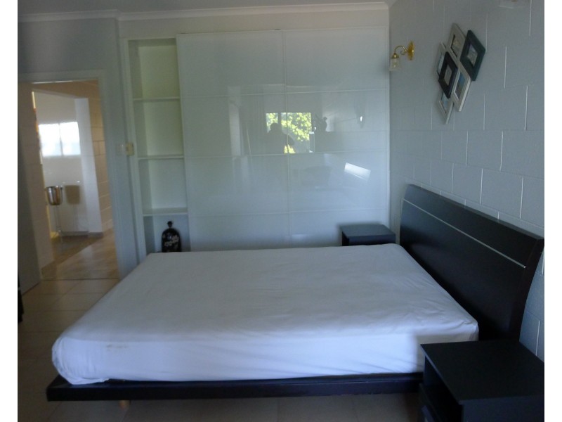 2/103-107 Victoria Street, Cardwell QLD 4849