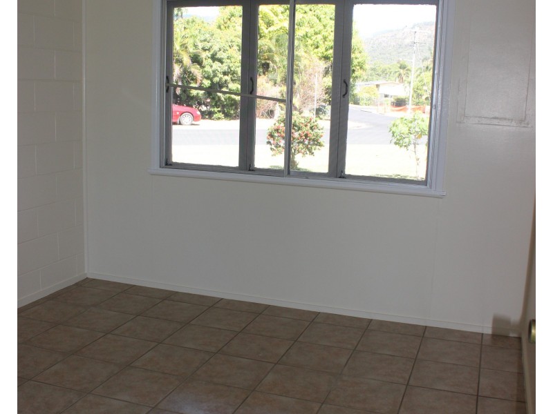 4 Jamieson Street, Cardwell QLD 4849