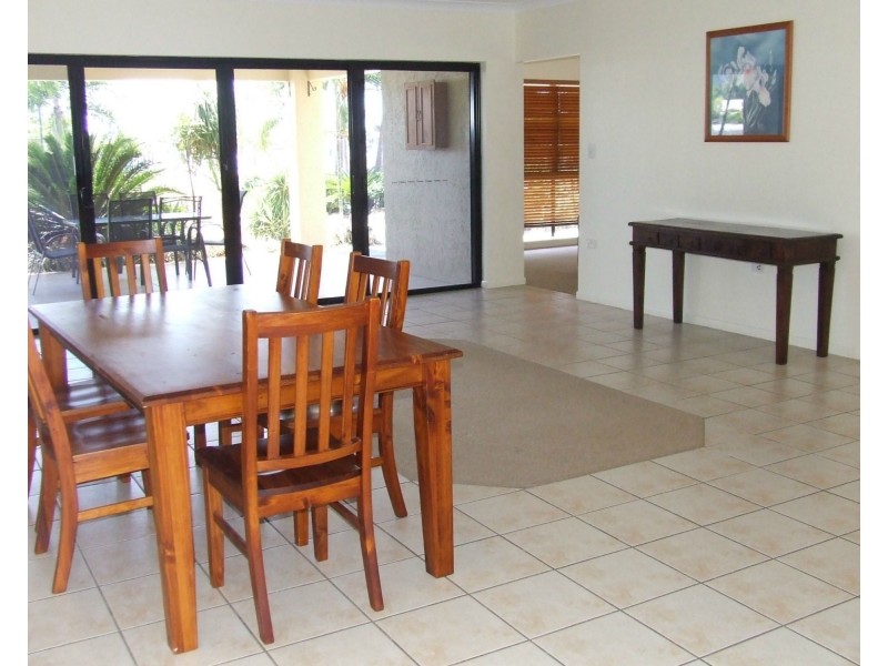 6 Poinciana Boulevard, Cardwell QLD 4849