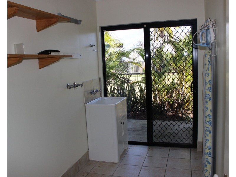 6 Poinciana Boulevard, Cardwell QLD 4849