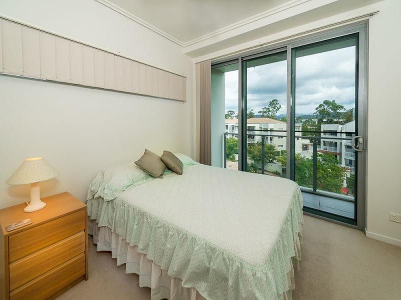 216/2 Riverwalk Avenue, Robina QLD 4226