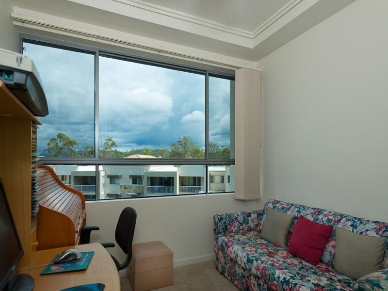 216/2 Riverwalk Avenue, Robina QLD 4226